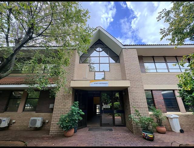 2,565M² OFFICE FOR SALE IN RANDJESPARK